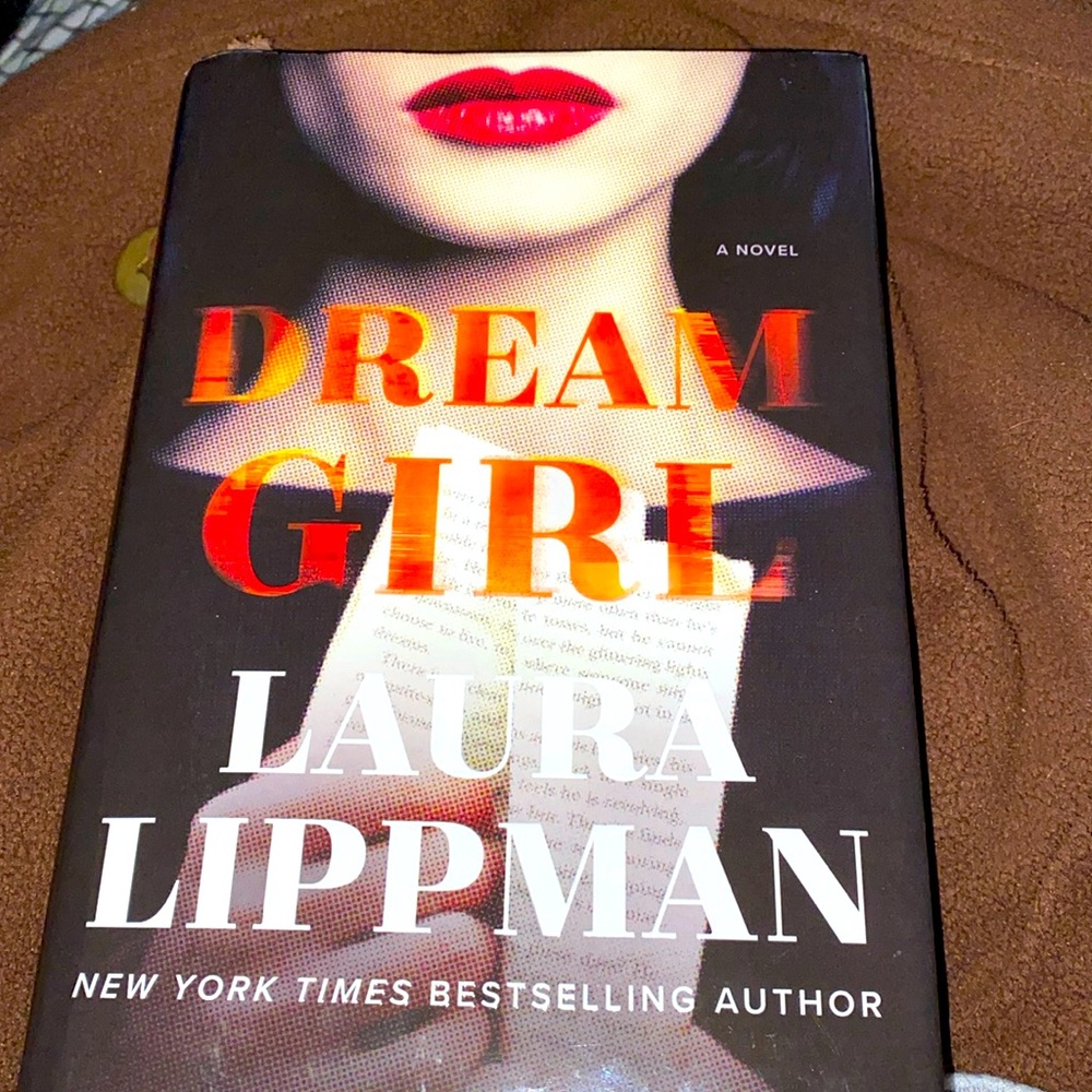 EUC Hardcover Book “DREAM GIRL” by NY Times Bestselling Author Laura Lippmann